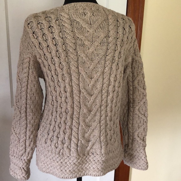 100% Merino wool sweater. Made in Ireland. Cable design, - Picture 4 of 5